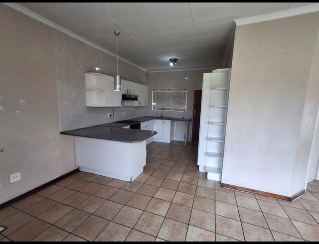 2 BEDROOM PROPERTY TO RENT IN VANDERBIJLPARK CE 2..